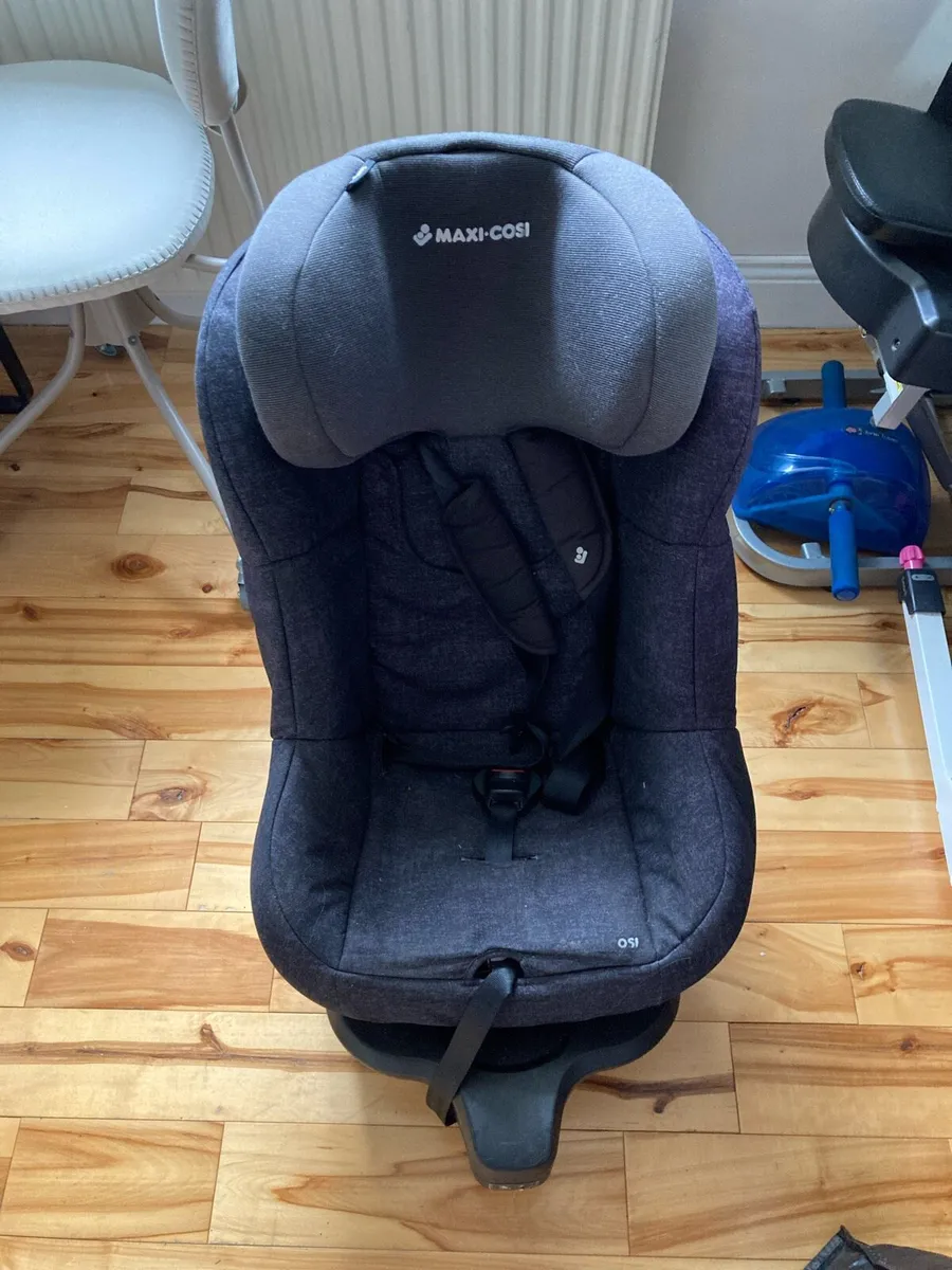 Baby Car Seat - Image 1