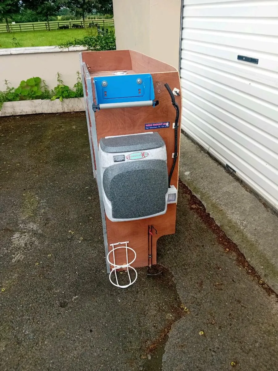 Van shelfing - Image 2