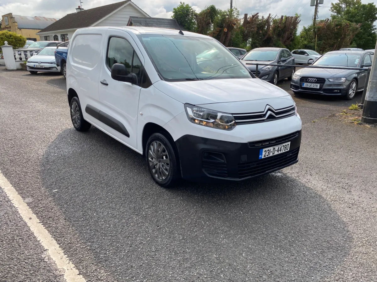 ✨2023 Citroen Berlingo✨ - Image 1