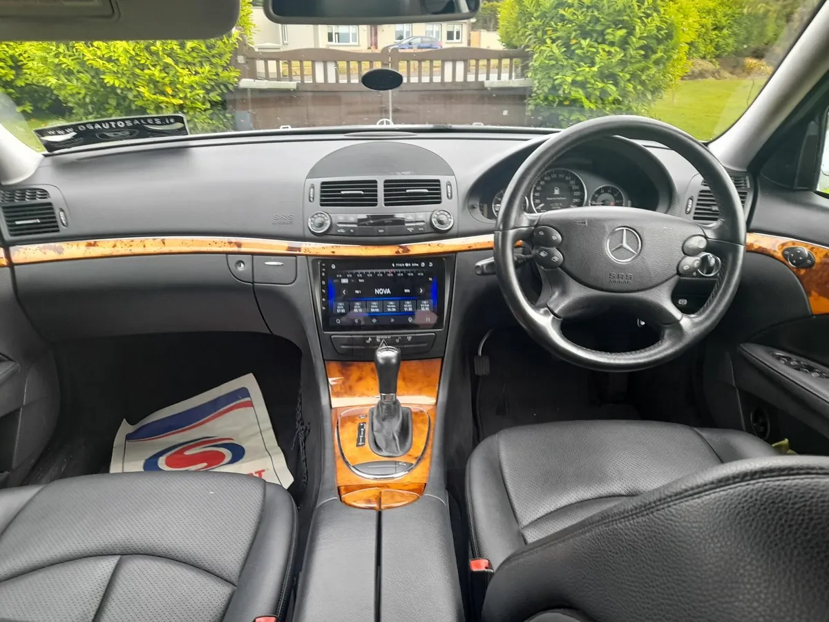 Mercedes-Benz E-Class 2008 - Image 2