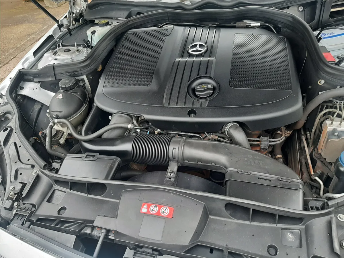 MERCEDES E CLASS 220 CDI 2014 AUTOMATIC - Image 4