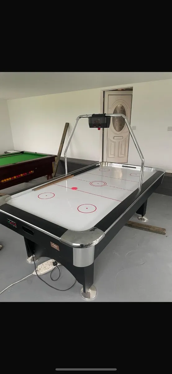 Air hockey table - Image 3