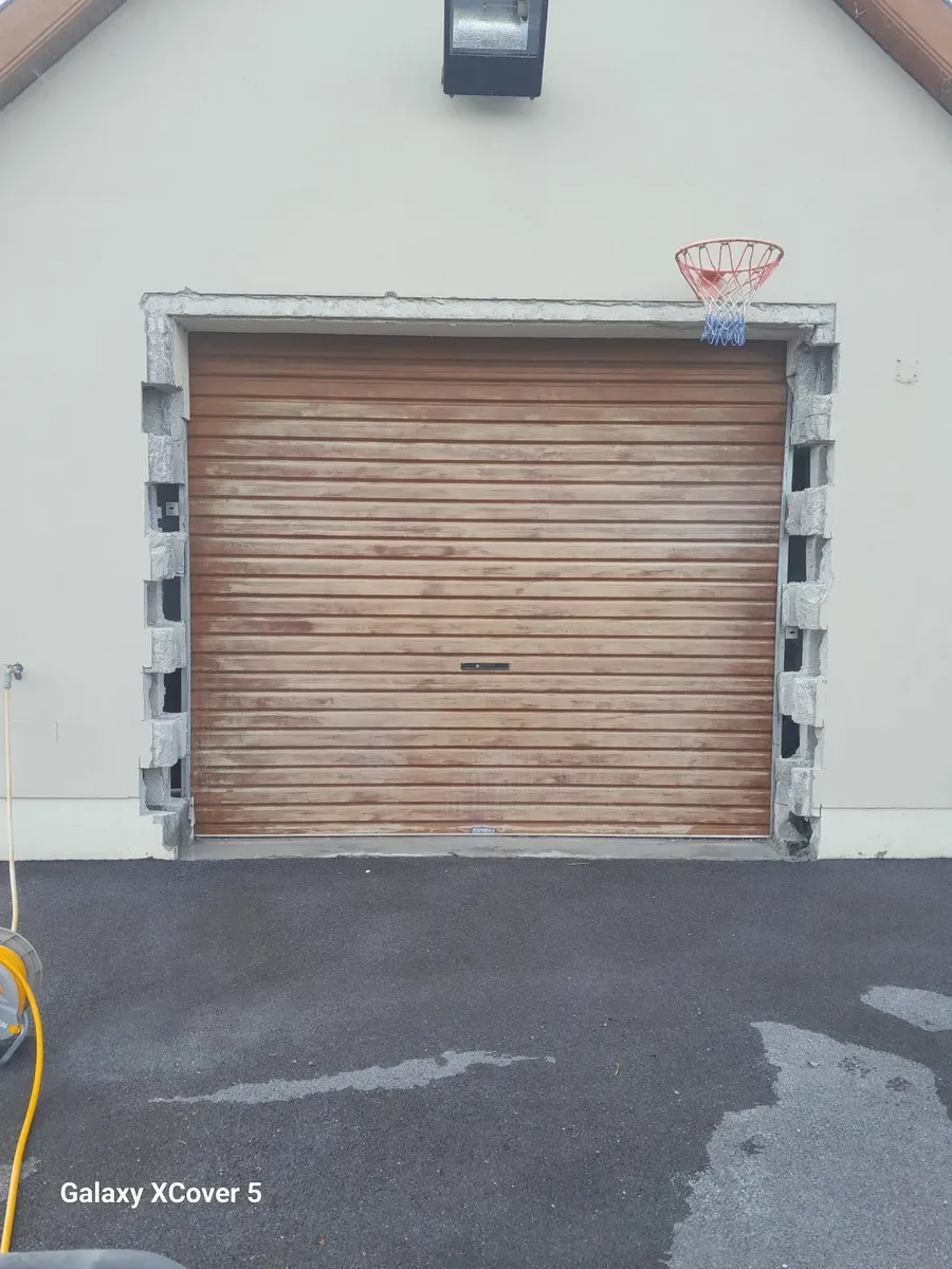 Roller door - Image 2