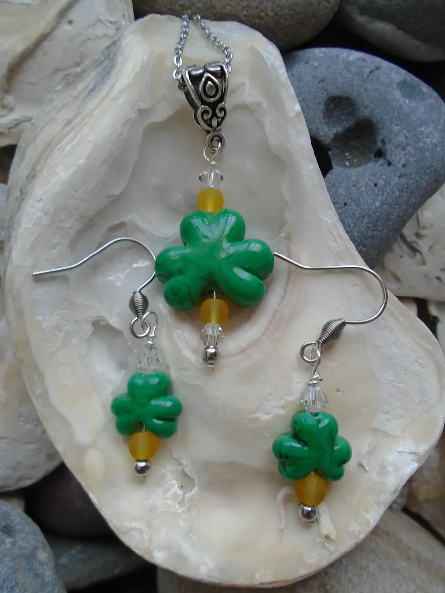 Handmade jewellery set, Shamrock jewellery, New - Image 1