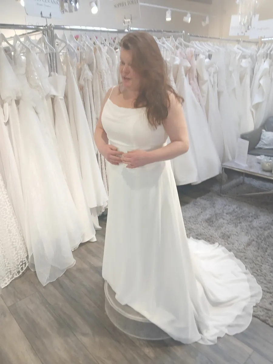 Wedding dress - Image 1