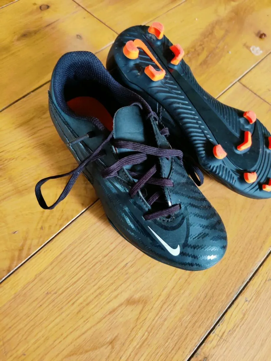 Kids football boots - Image 3