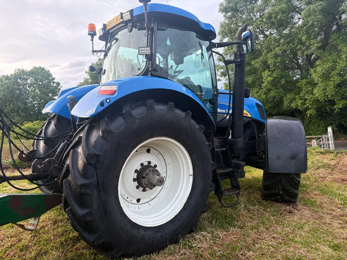 New Holland - Image 1