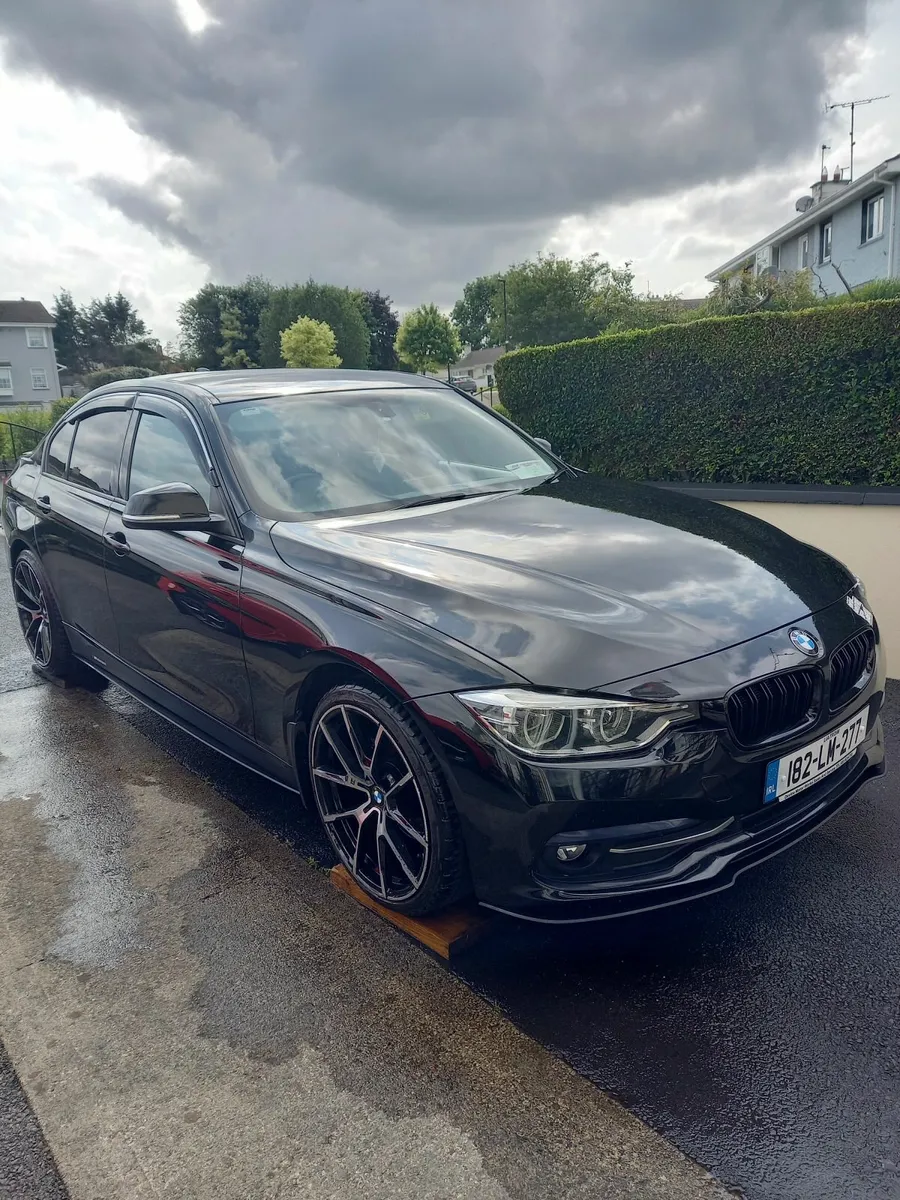 BMW 3-Series 2018 - Image 1