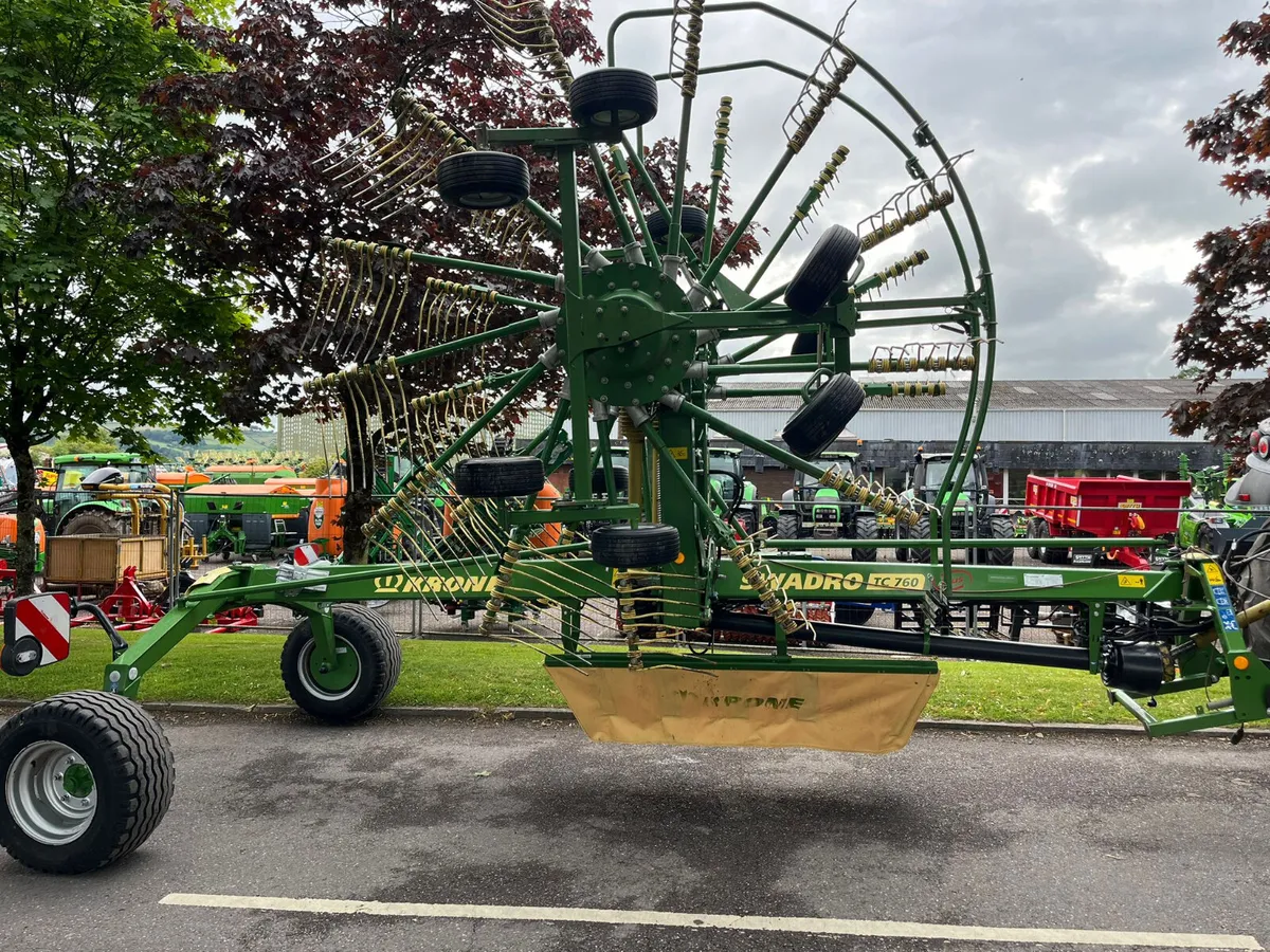 Krone TC760 plus rake - Image 2