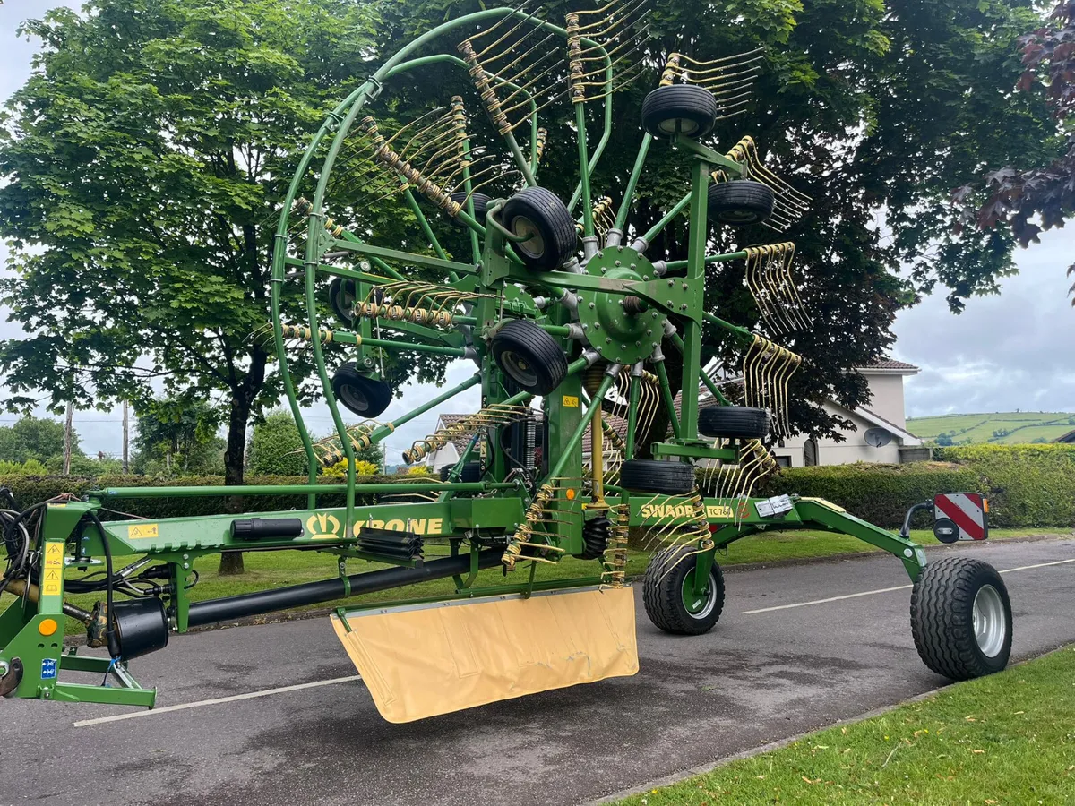 Krone TC760 plus rake - Image 3