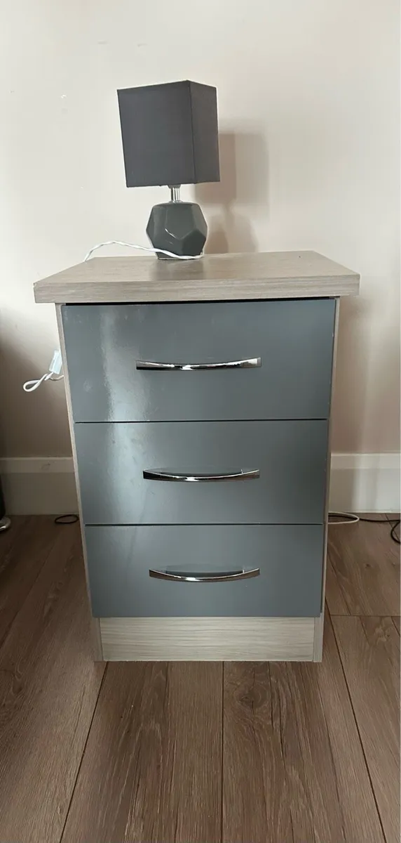 Bedroom set - Image 3