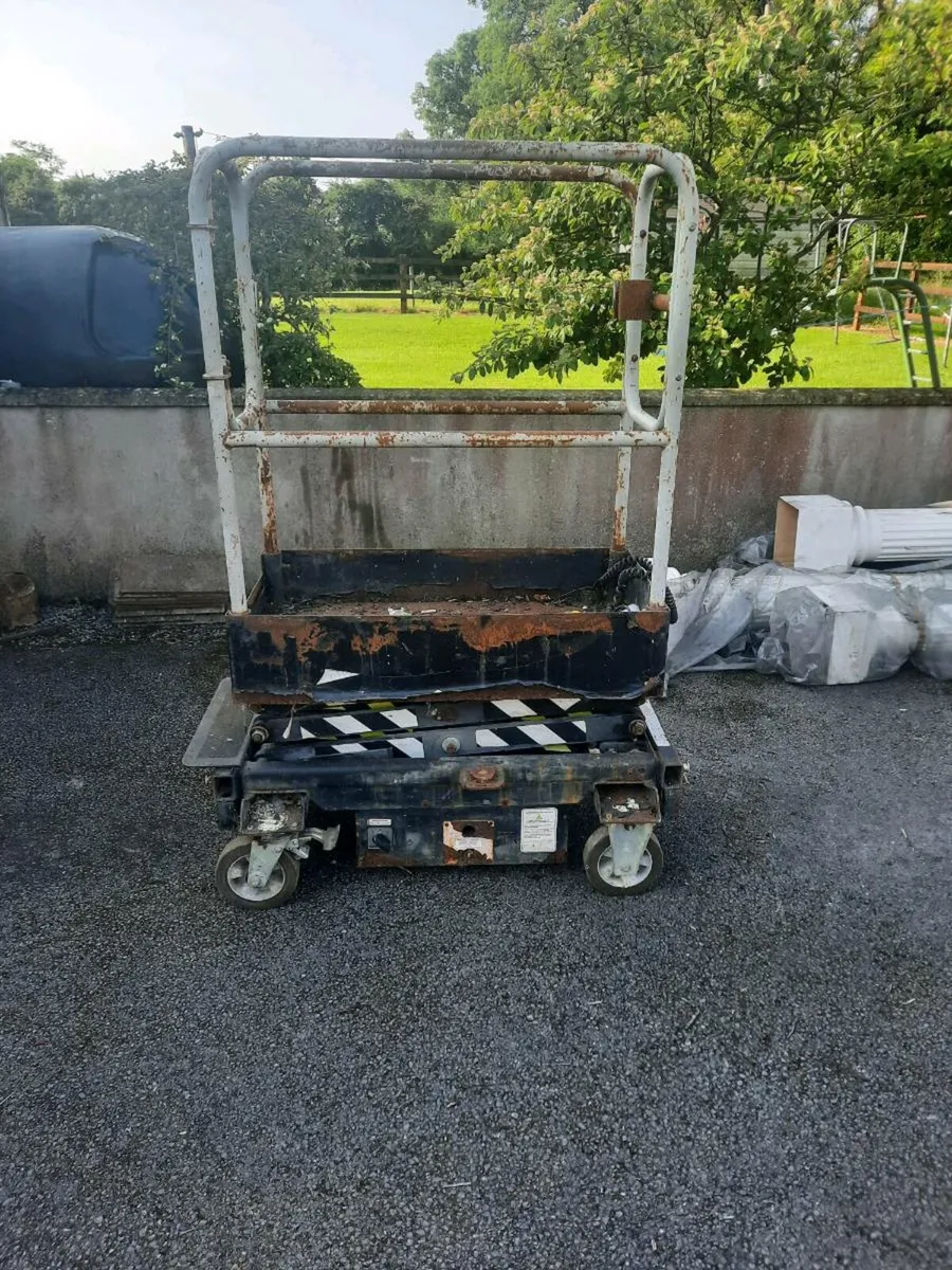 Hoist - Image 1