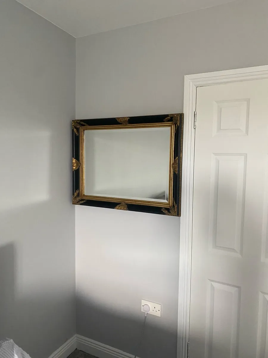 Antique mirror - Image 1