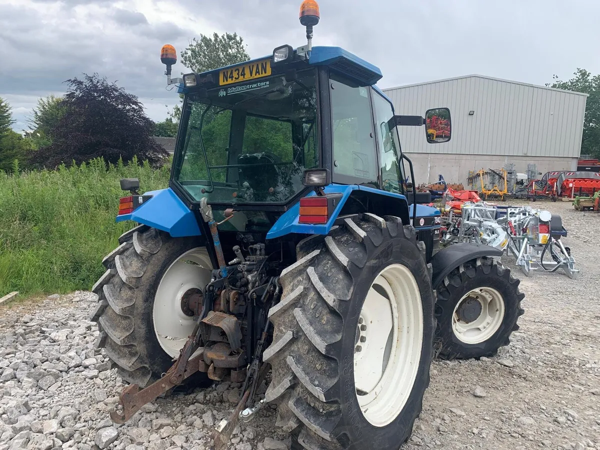NEW HOLLAND 7840 SLE, PRISTINE - Image 3