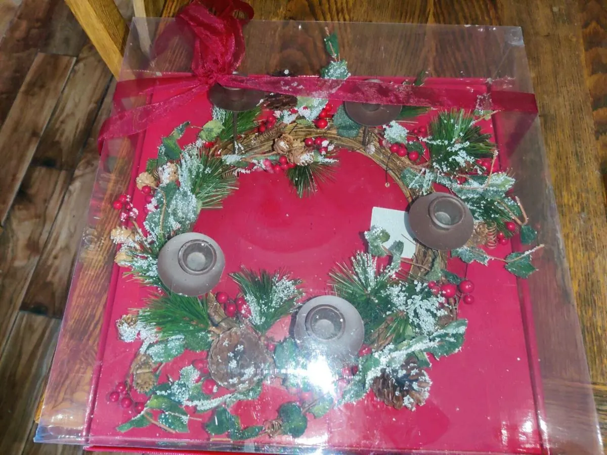 HUGE CHRISTMAS CANDLES , Wreath UNUSED ! - Image 1