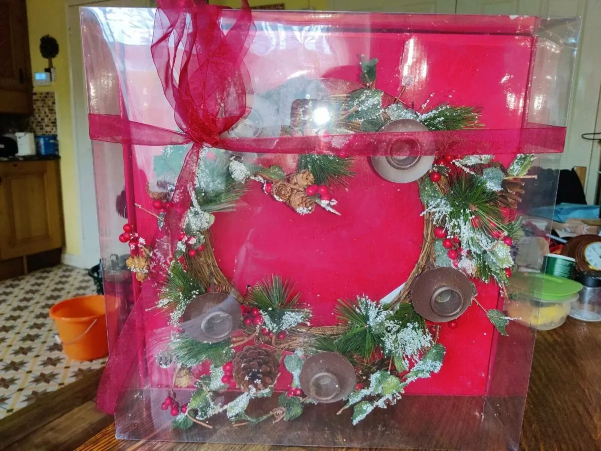 HUGE CHRISTMAS CANDLES , Wreath UNUSED ! - Image 2