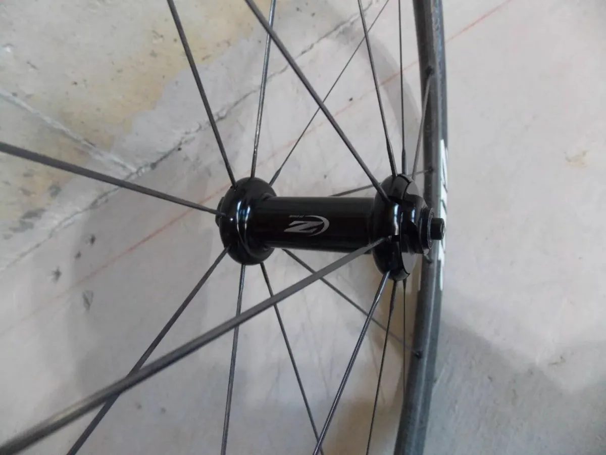 Zipp 202 Firecrest Carbon Clincher Road Wheelset - Image 2