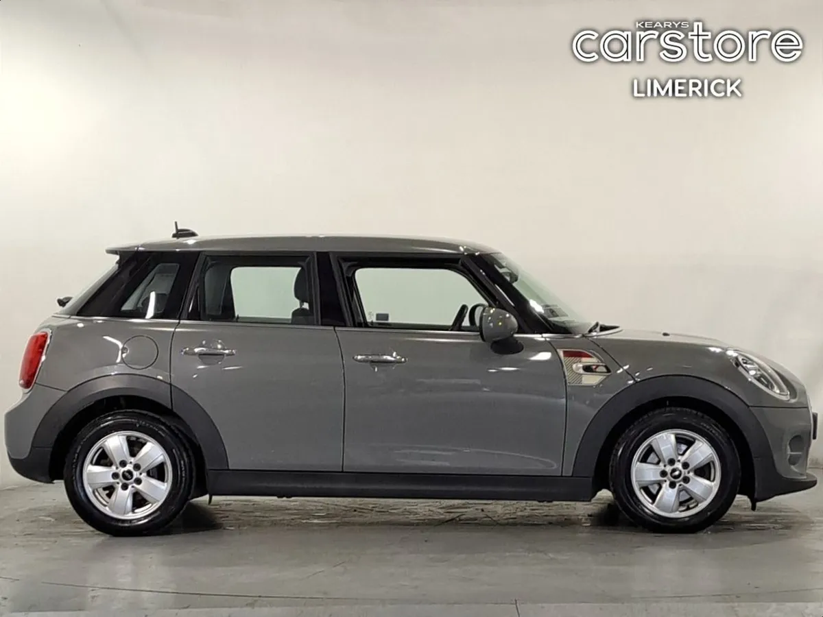 MINI Cooper 1.5 PET Auto 5DR - Image 2