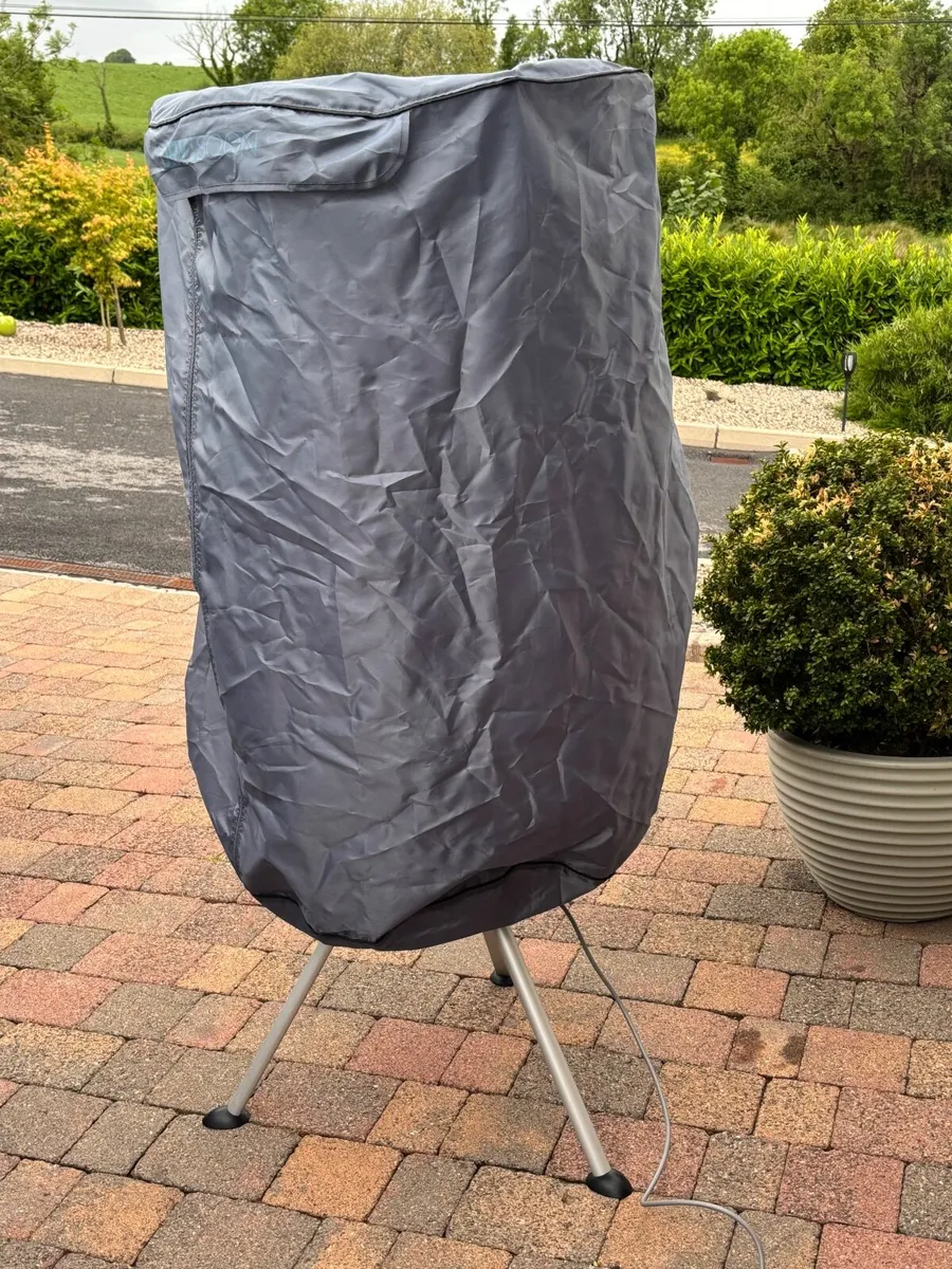 Clothes dryer - Image 1