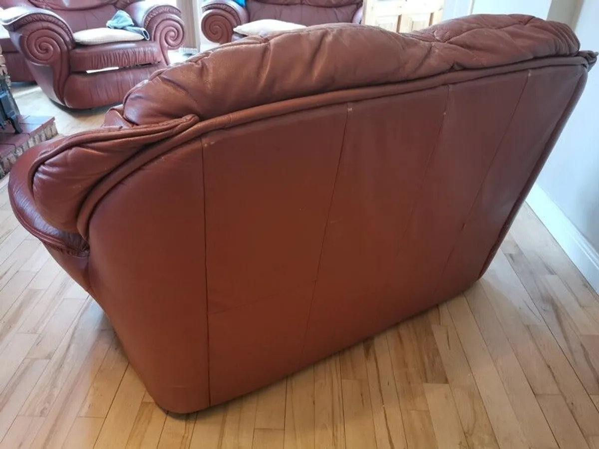 Suite of furniture - Image 4