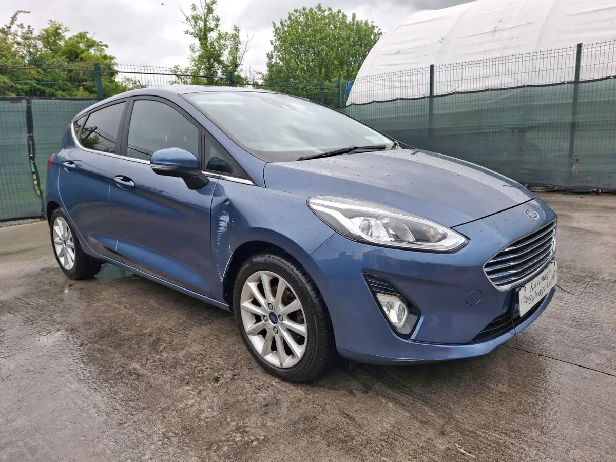 202 Ford Fiesta light side damage - Image 2