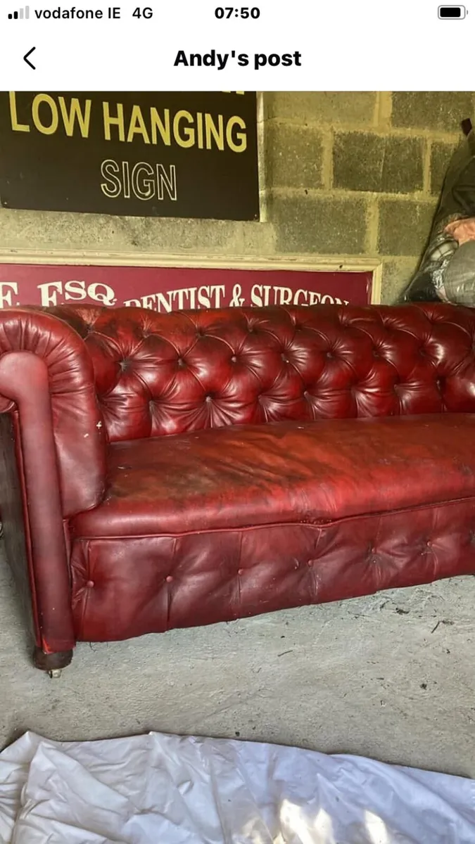 Chesterfield sofa - Image 2