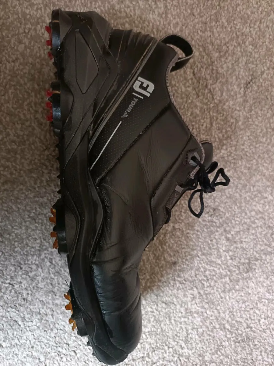 FJ Tour Alpha Golf Shoes - Image 1
