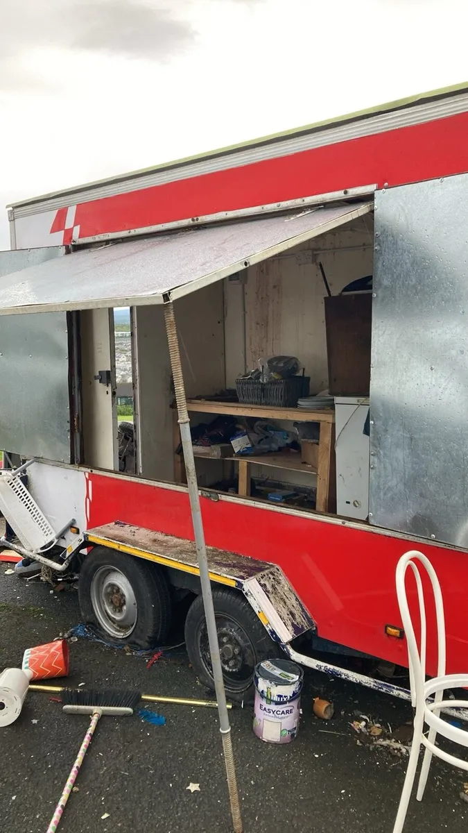 Tow van - Image 2