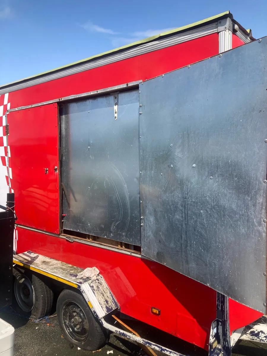 Tow van - Image 3