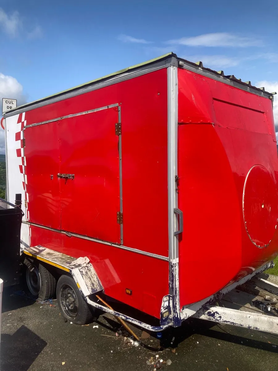 Tow van - Image 4