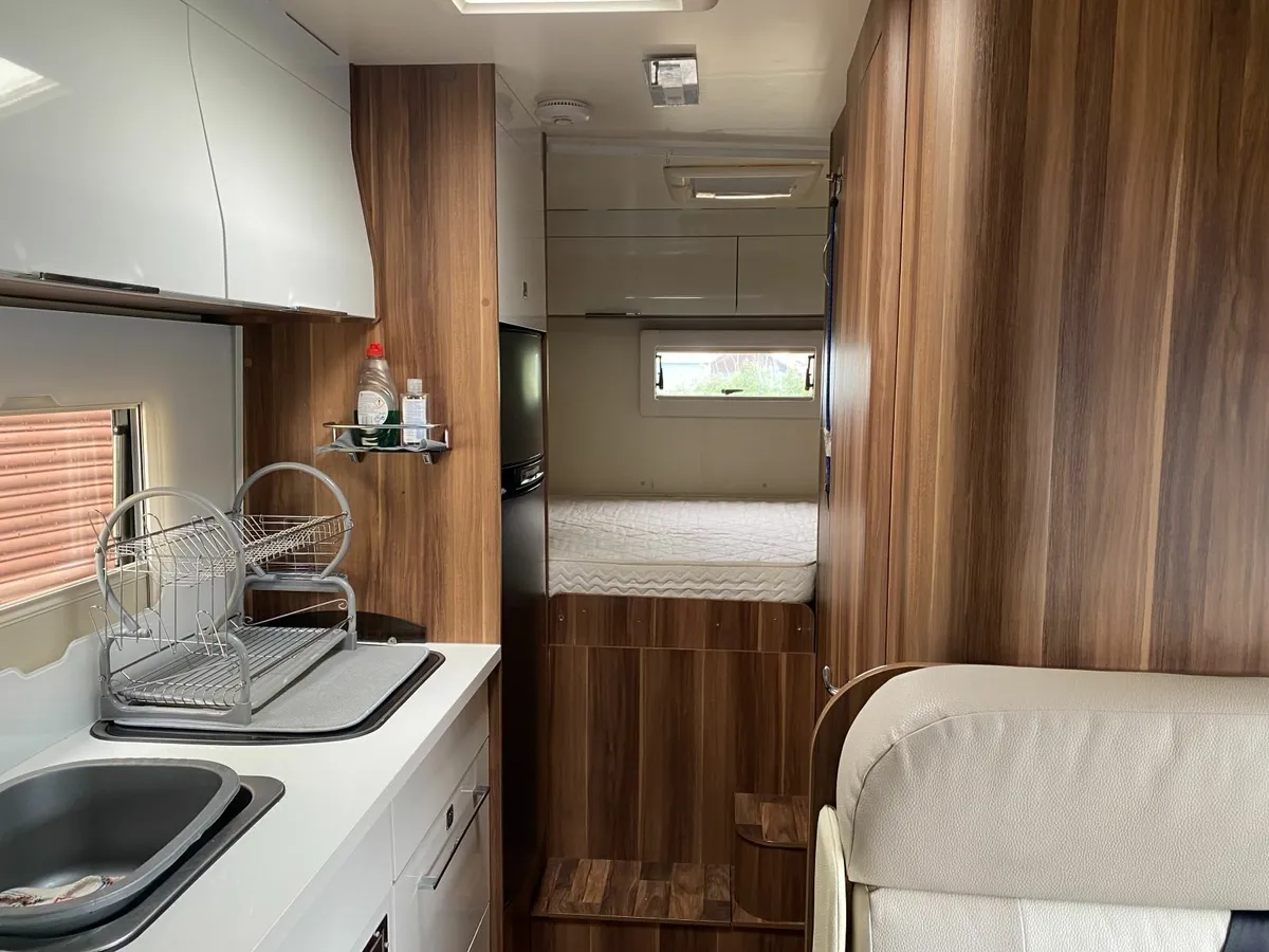 motorhome - Image 3