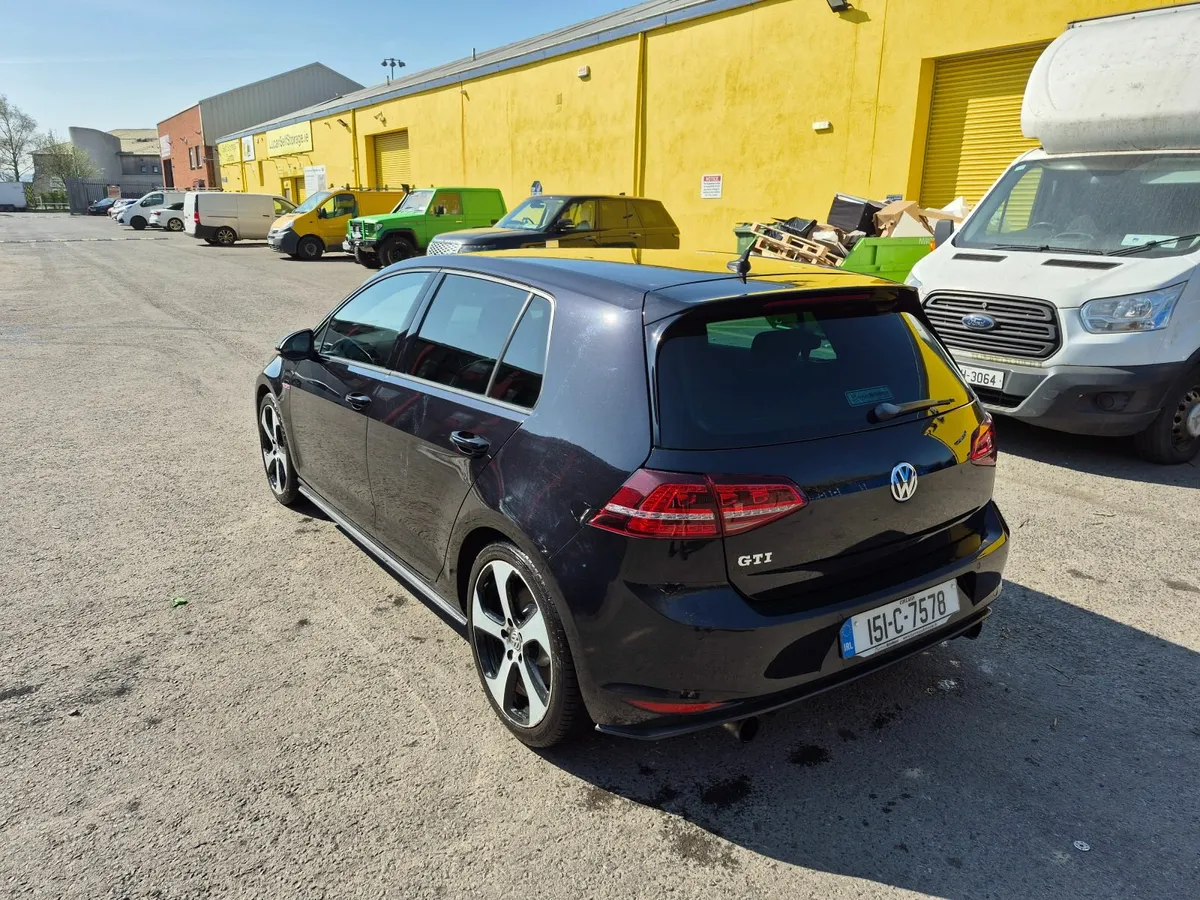Volkswagen Golf 2015 - Image 2