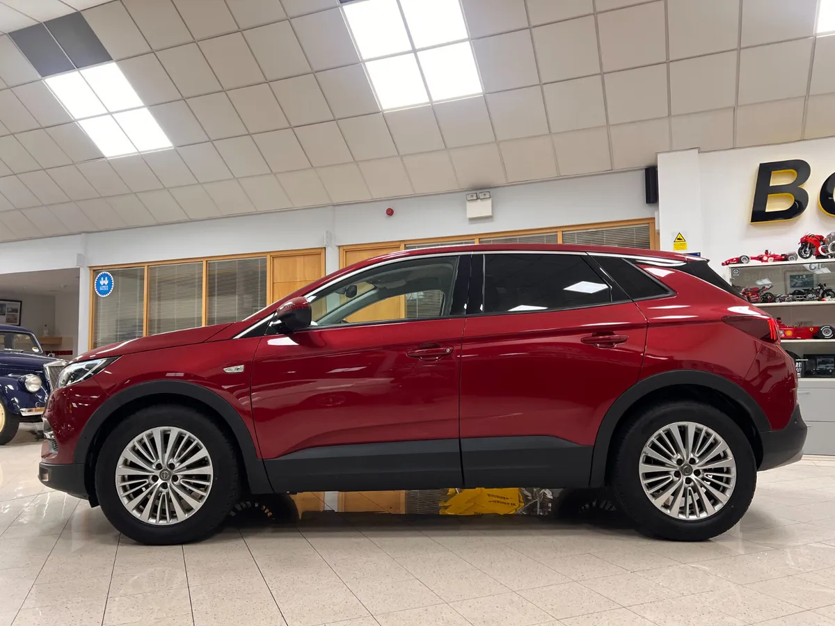 Superb Value Tiny Kms High Spec SRi 1.5 Diesel Sup - Image 2