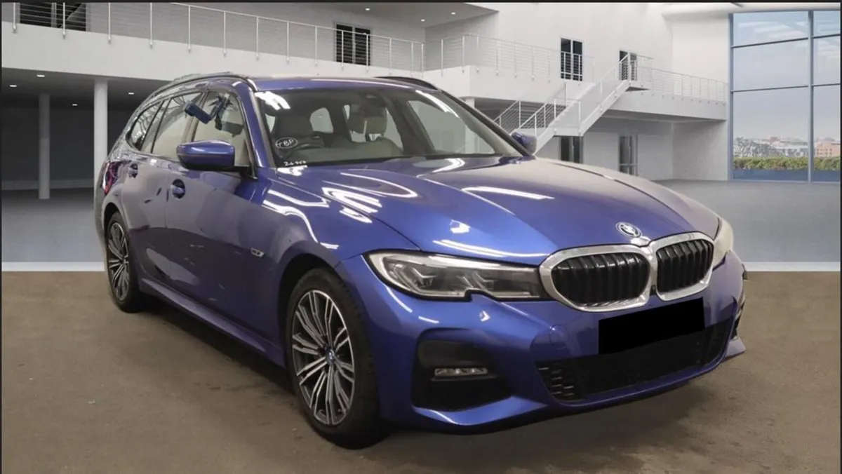 BMW 3 SERIES M SPORT  HYBRID ESTATE // HIGH SPEC - Image 1