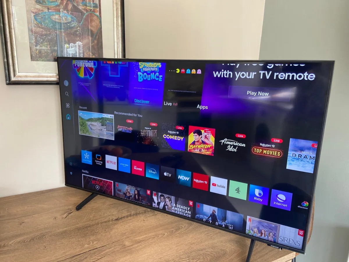 Samsung 43 inc smart tv - Image 1