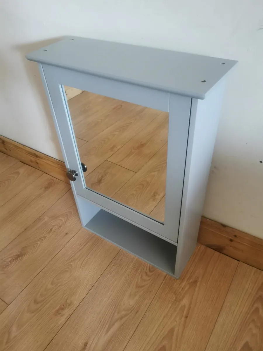 Quality Modern Expensive bathroom cabinet 6months - Image 1