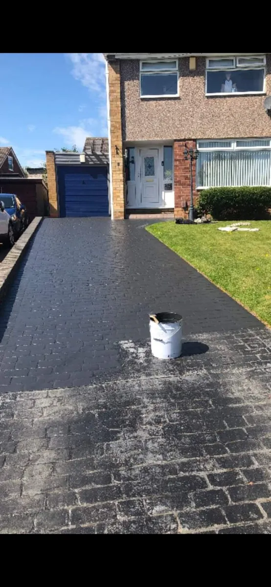 Tarmacadam driveway paint - Image 2
