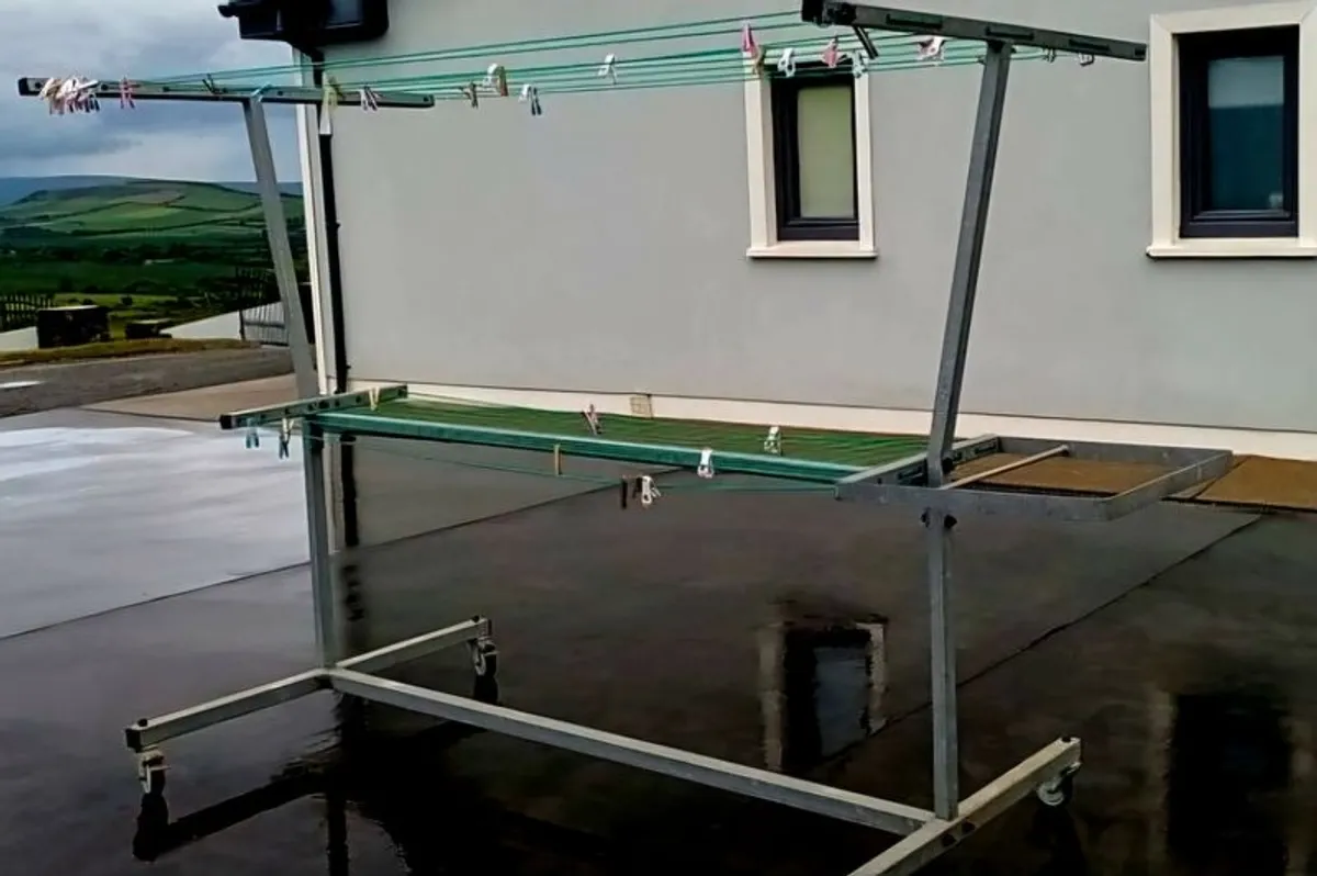 Heavy Duty Mobile Clothesline - Image 1