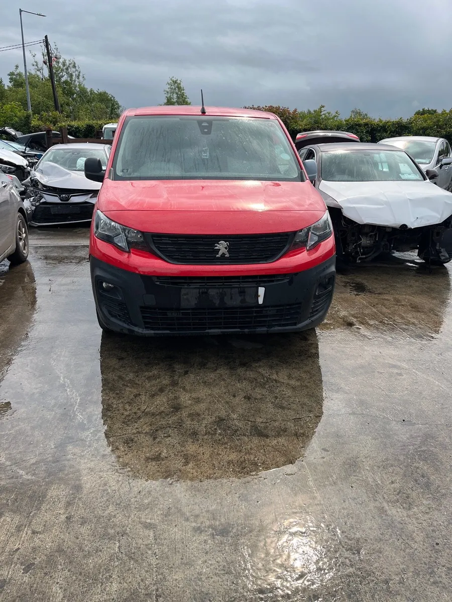 2021 Peugeot partner for parts - Image 1