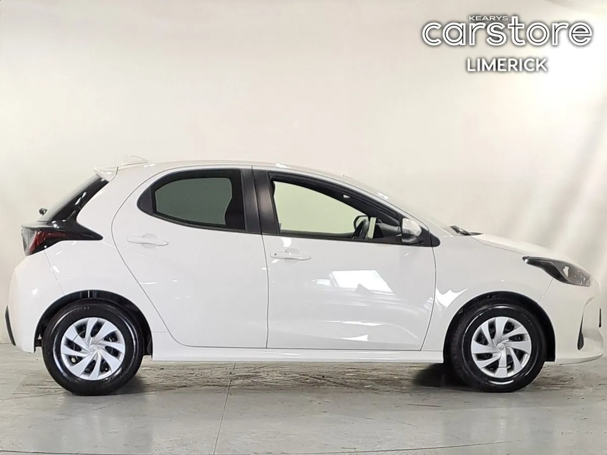 Toyota Yaris 1.0 PET Auto - Image 2
