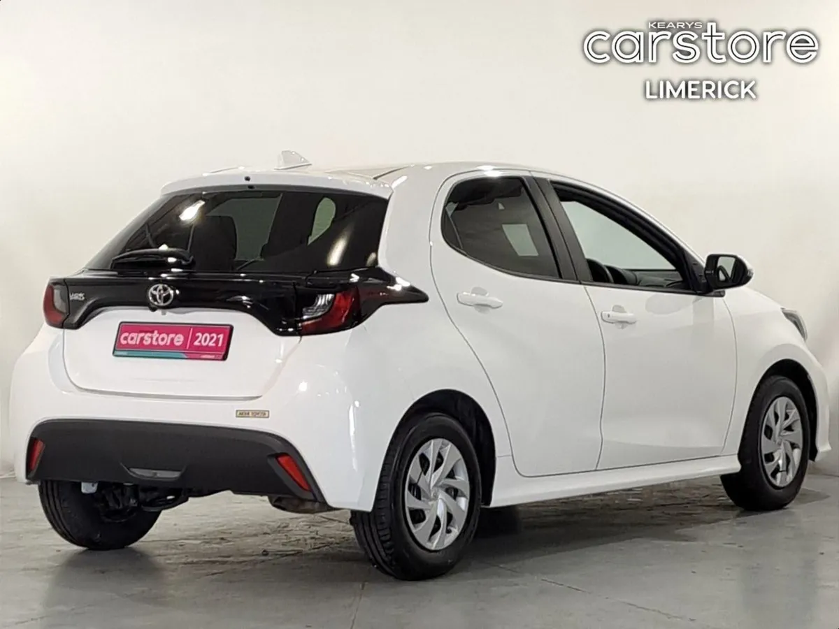 Toyota Yaris 1.0 PET Auto - Image 3