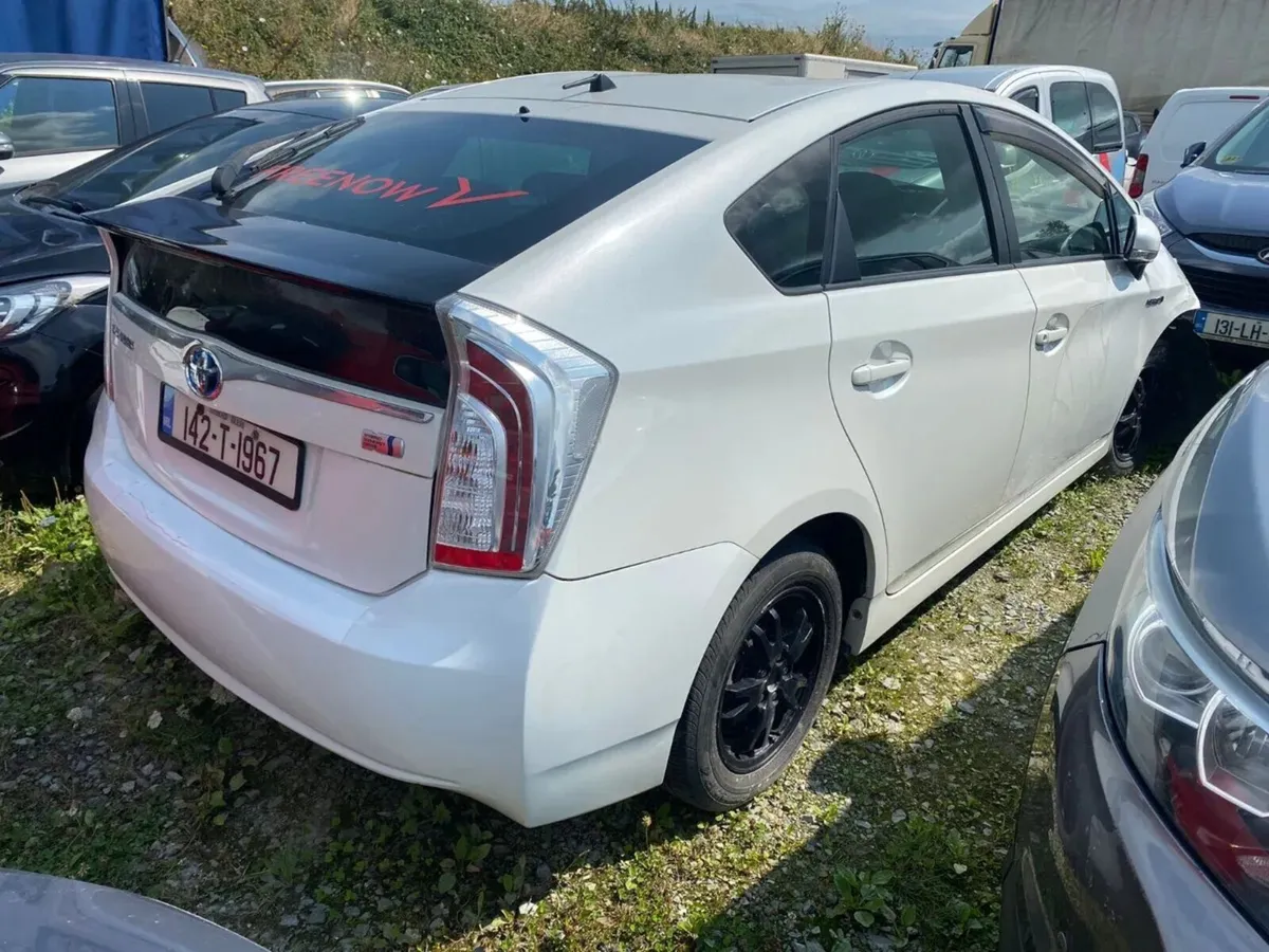 2014 Toyota Prius 1.8 Hybrid - Image 2