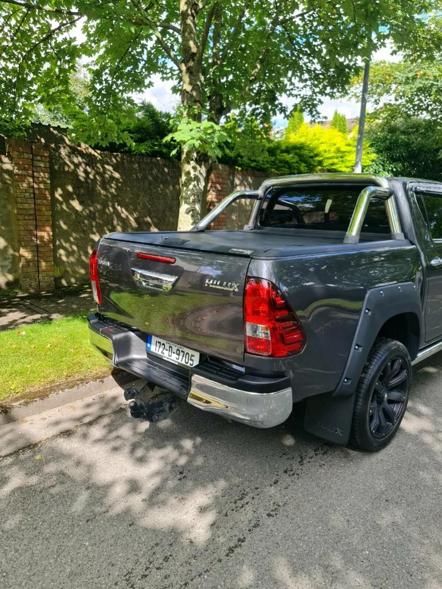 172 Toyota Hilux 2.4 D4D - Image 4