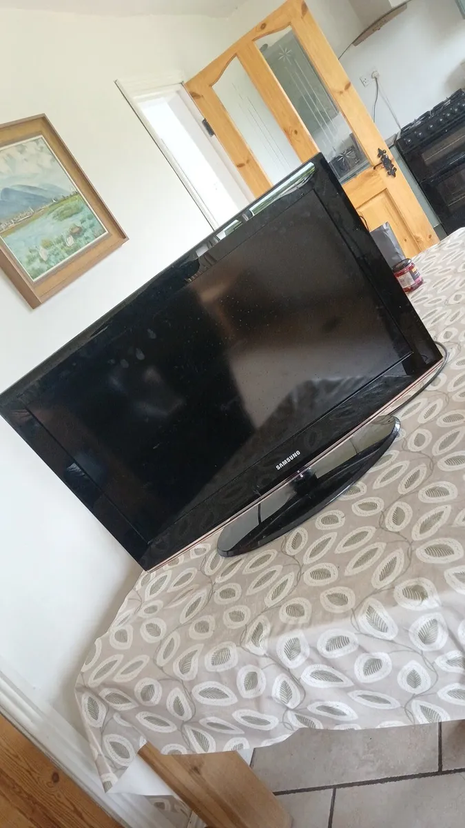 Samsung 32 " tv - Image 2