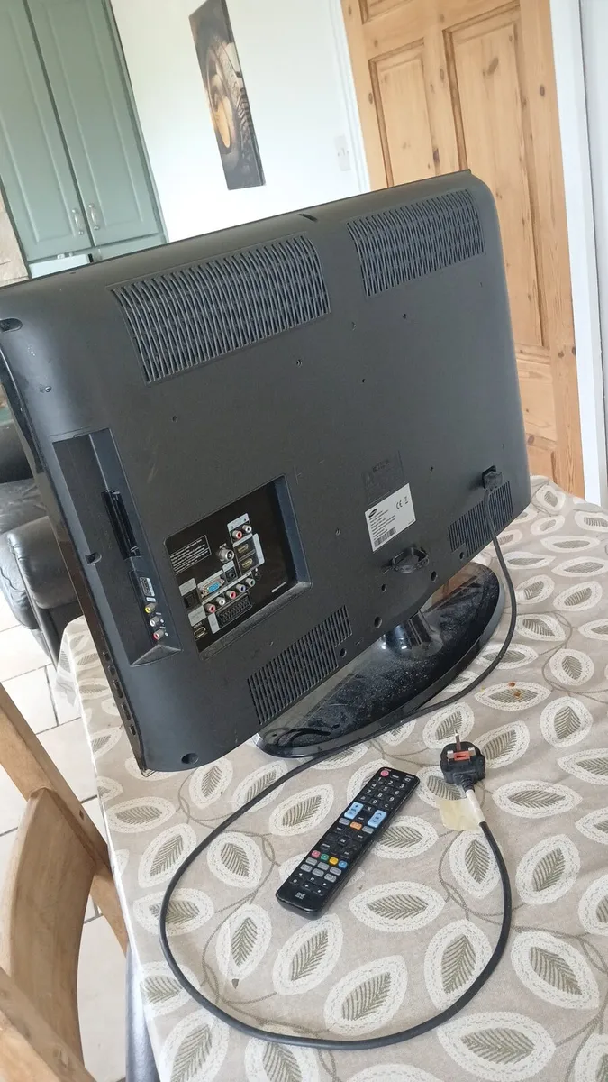 Samsung 32 " tv - Image 3