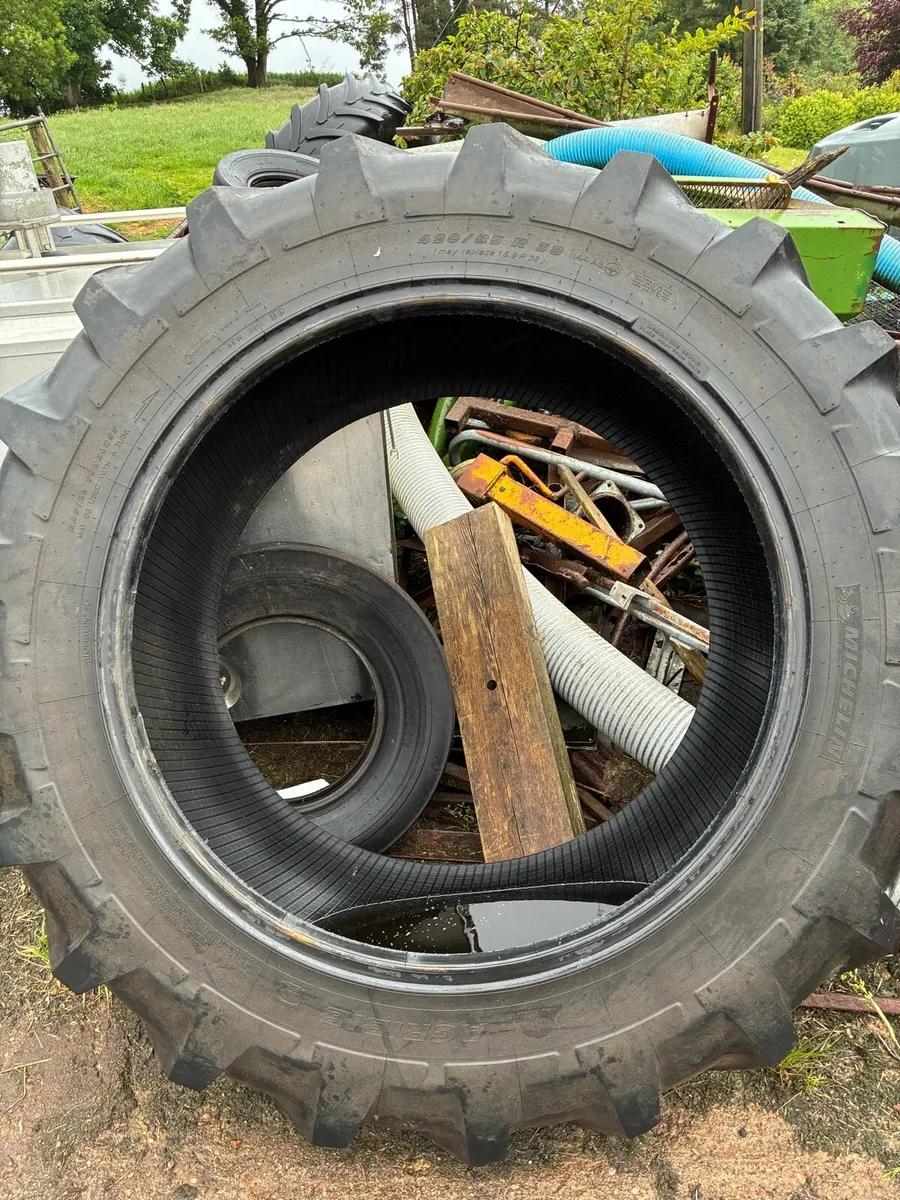 420/85R38 Michelin tyres - Image 4