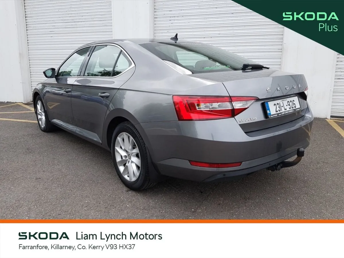 Skoda Superb Superb Ambition 2.0 TDI 150 BHP - Image 3