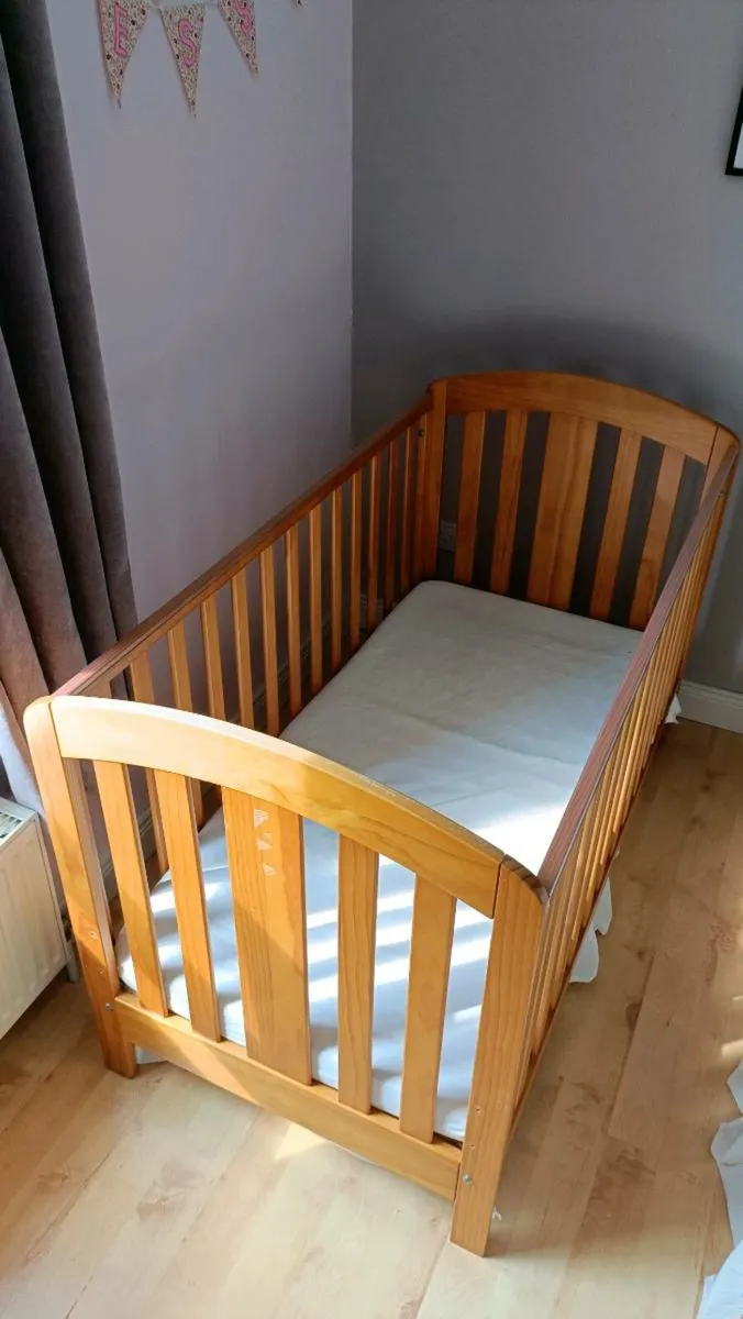 Baby crib / toddler bed - Image 2