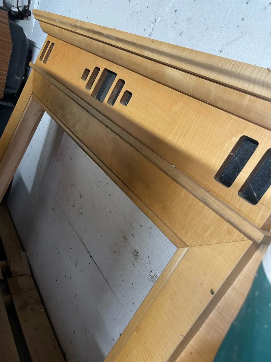 Fire place - need gone asap - Image 1