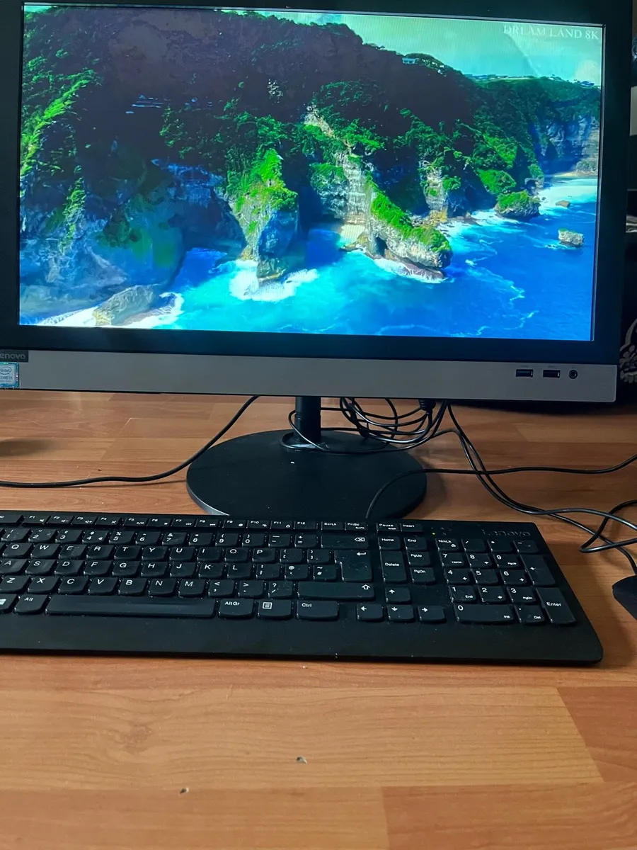 Lenovo i5 8gen computer - Image 1